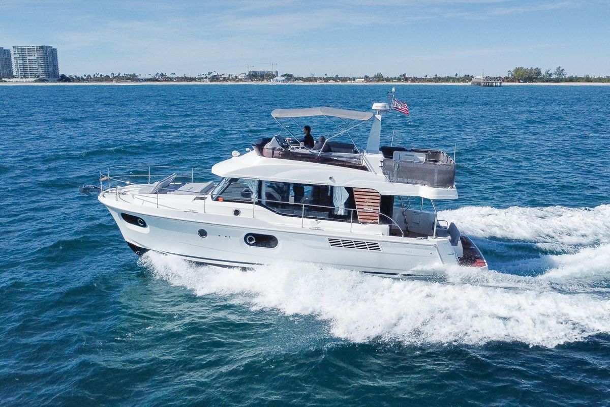 2025 Beneteau 44 
