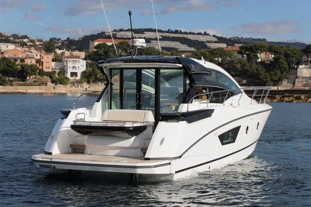 2017 Beneteau 48