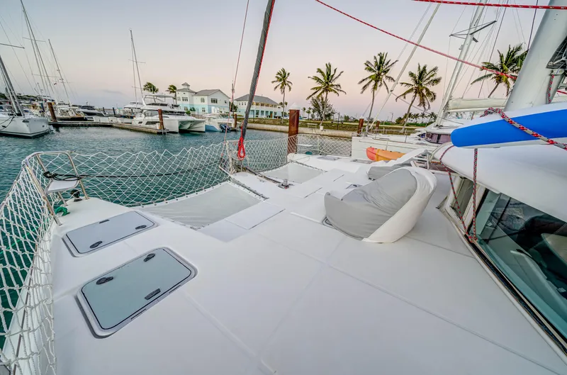 Willow Yacht Photos Pics 