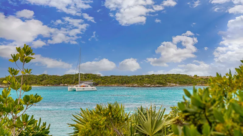 Willow Yacht Photos Pics 