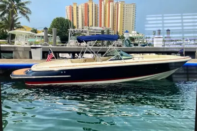 Chris-Craft Launch 23