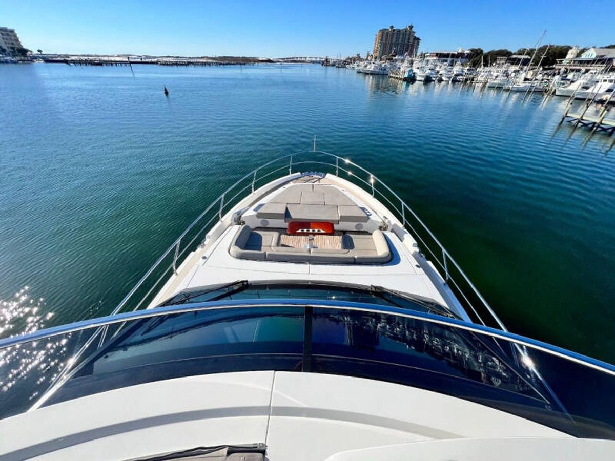 2020 Fairline 68 