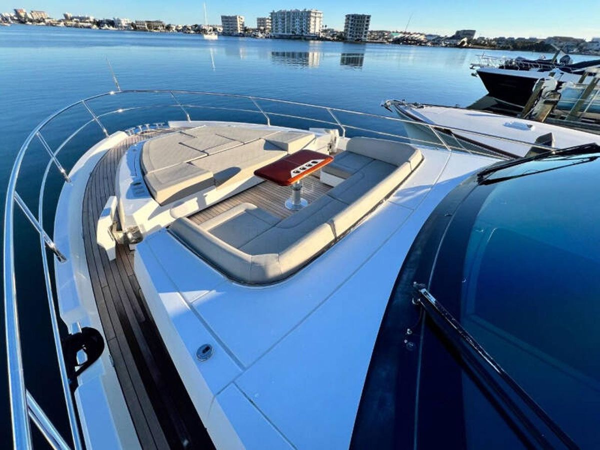 2020 Fairline 68 
