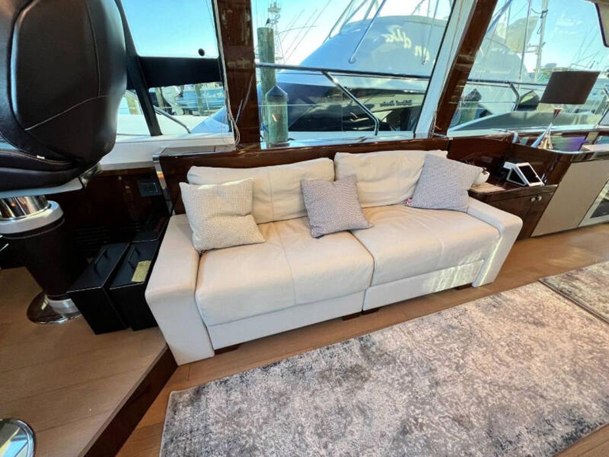 2020 Fairline 68 