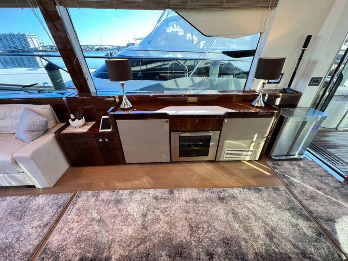 2020 Fairline 68 
