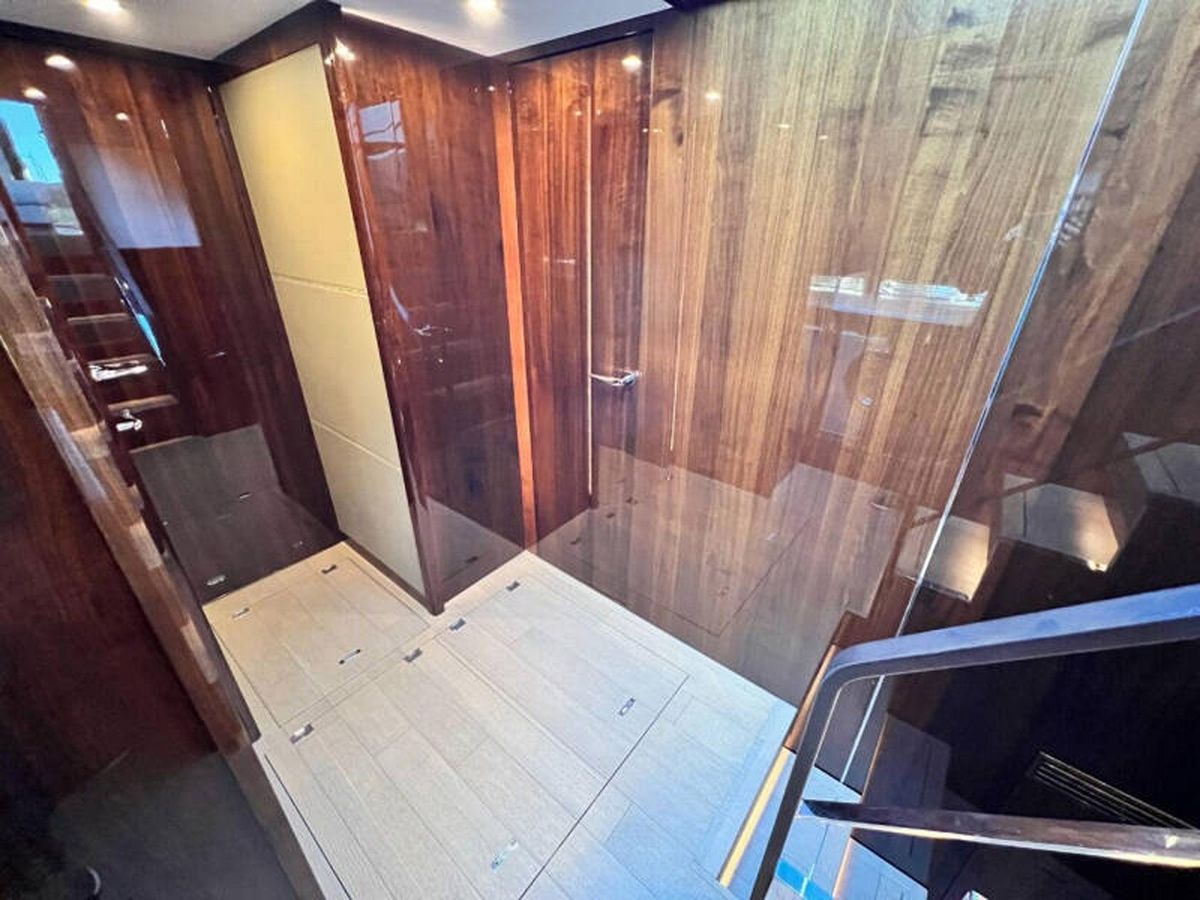2020 Fairline 68 