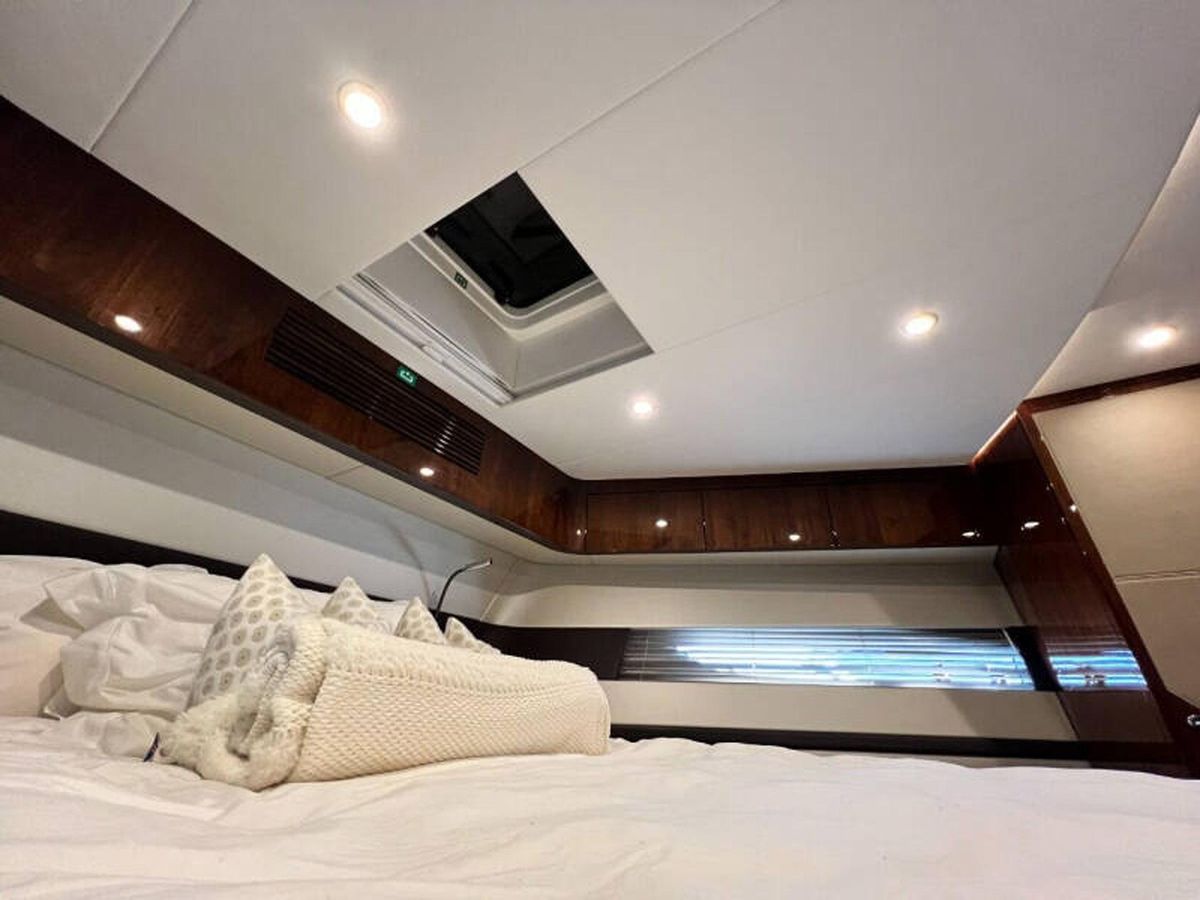 2020 Fairline 68 