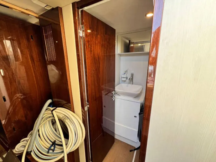 Blind Date Yacht Photos Pics 