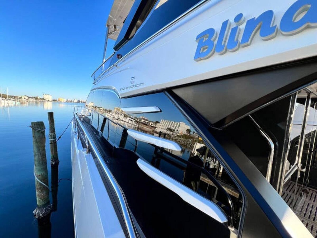 2020 Fairline 68 