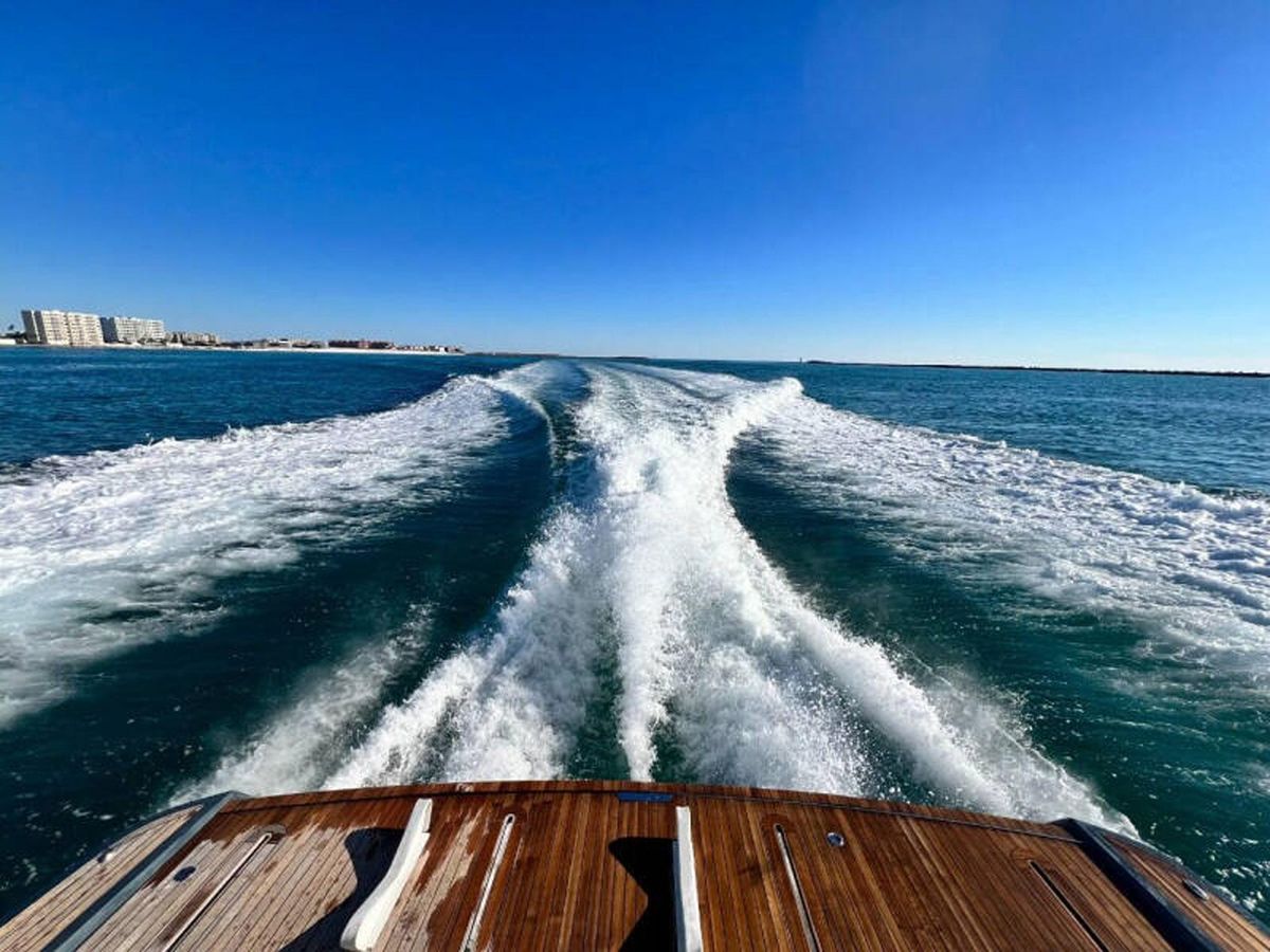 2020 Fairline 68 