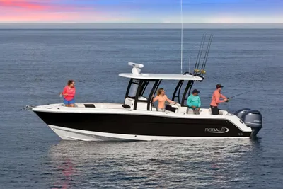 Robalo R302 Center Console