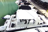 Aquila 28 Exterior 2