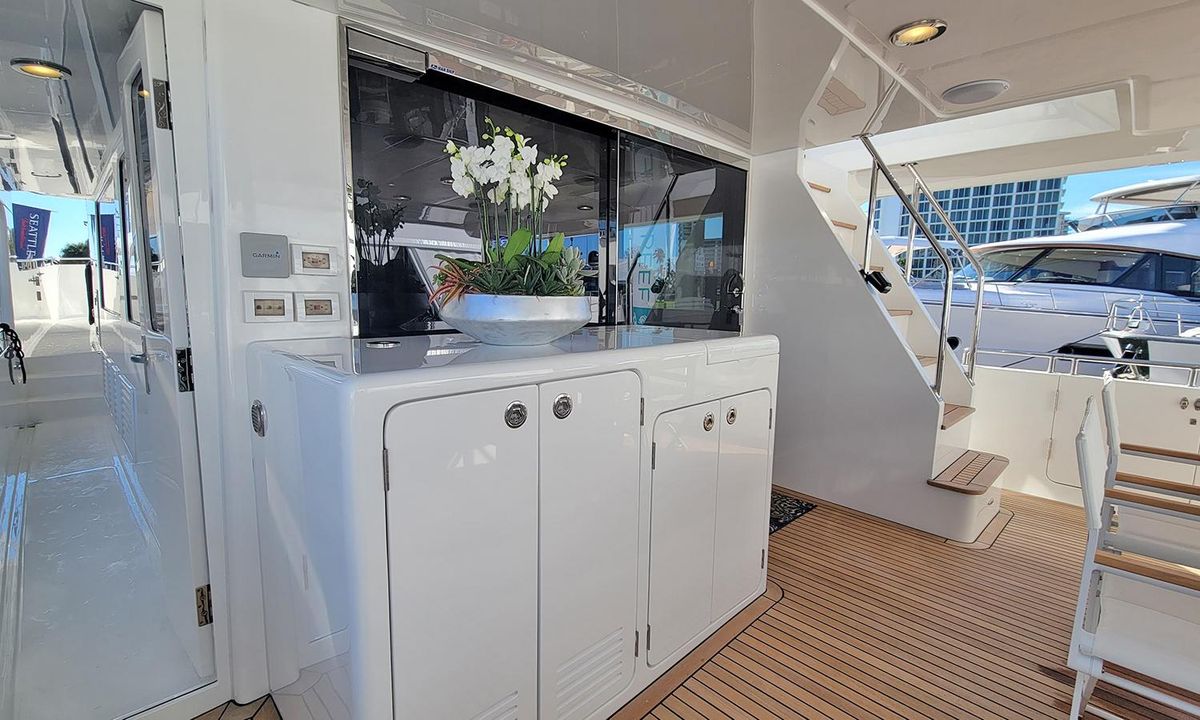 2023 Outer Reef Yachts 72 