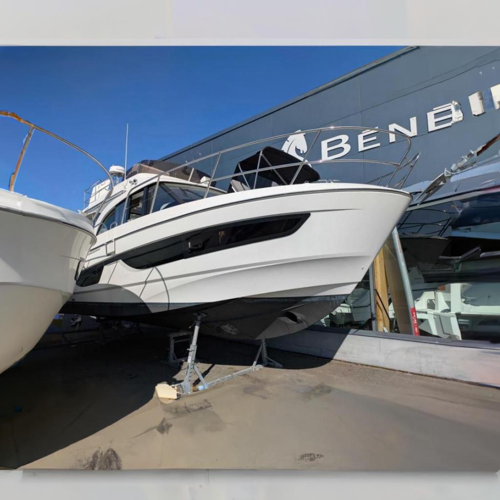 2021 Beneteau Antares 11 Fly