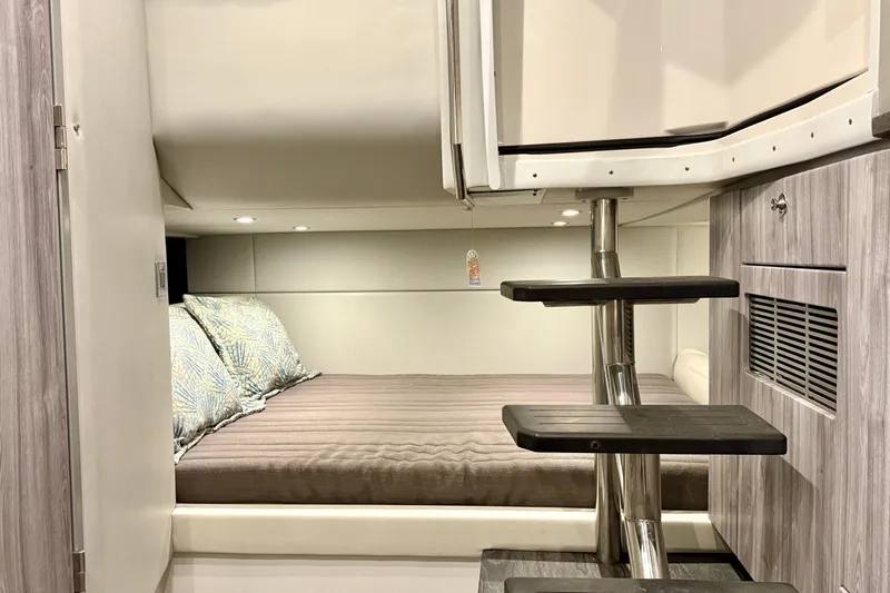  Yacht Photos Pics Interior cabin of 2020 Formula 400 Super Sport Crossover with bed and modern design.