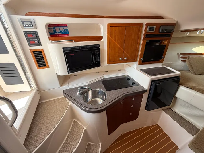 Fishin' Feinz Yacht Photos Pics 