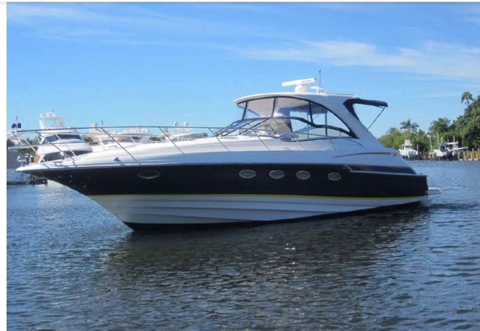 2004 REGAL 4260 COMMODORE - Image 1