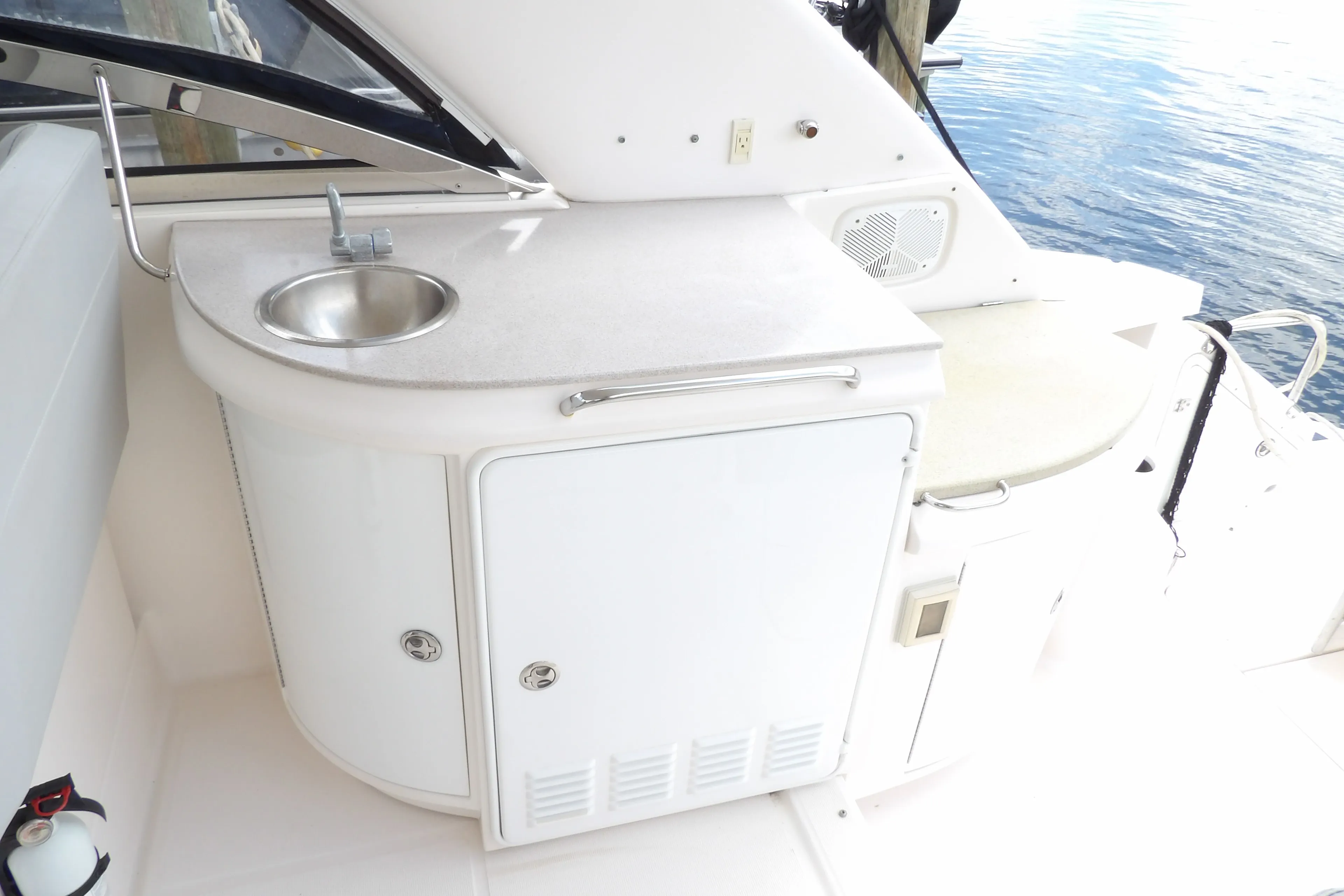 2004 REGAL 4260 COMMODORE - Image 3