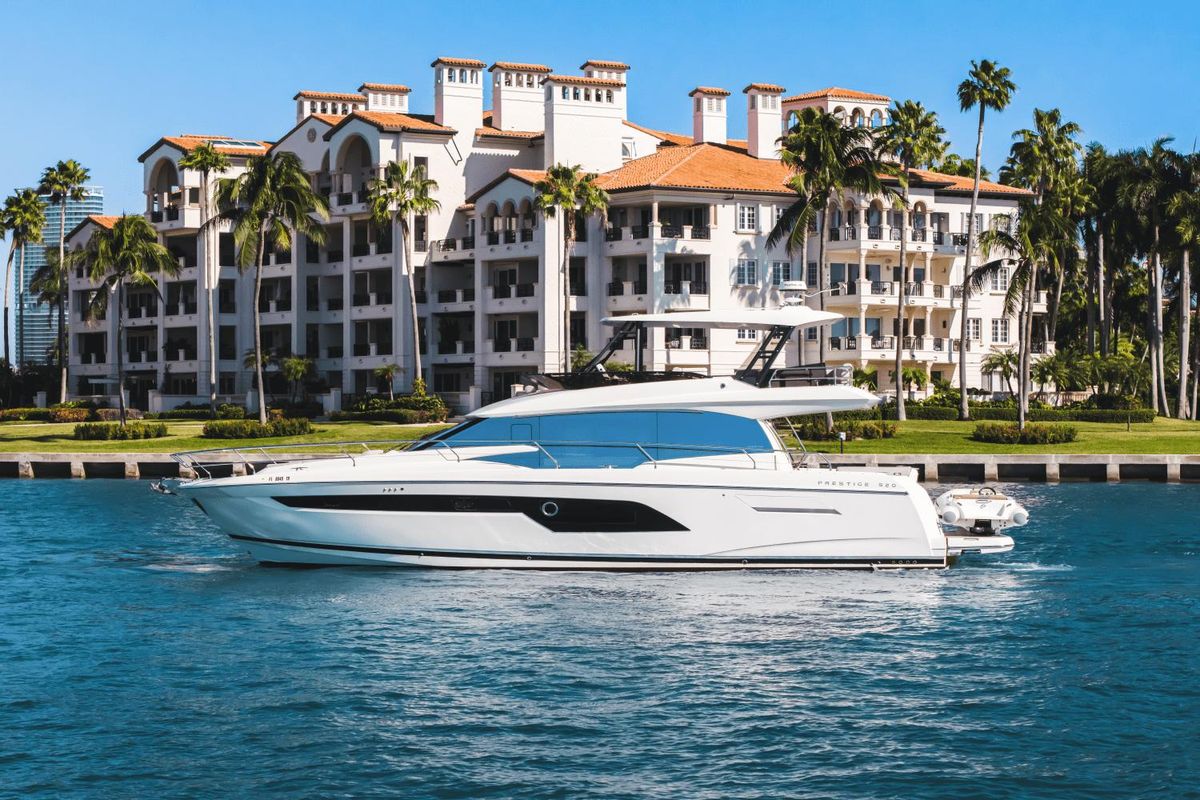 2020 Prestige 52 
