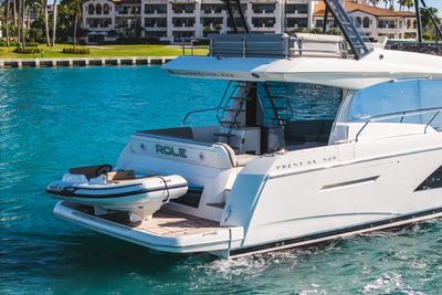 Yacht