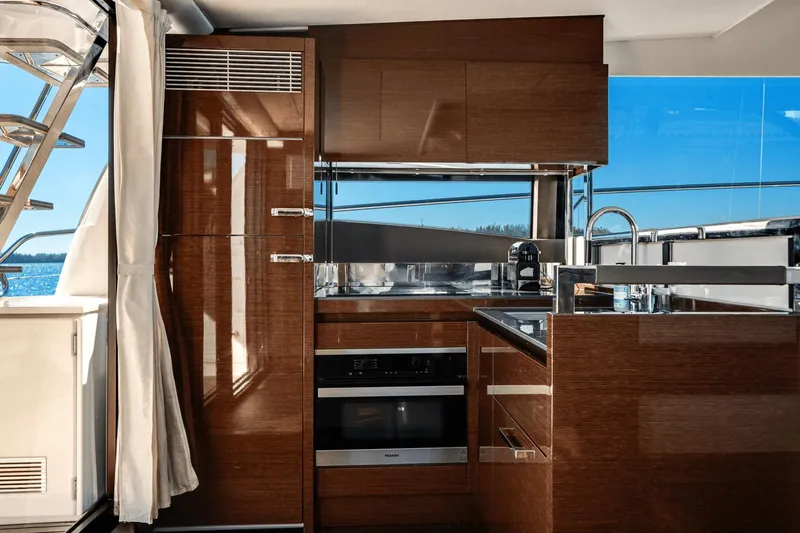 My Role - Commission Bonus Yacht Photos Pics 