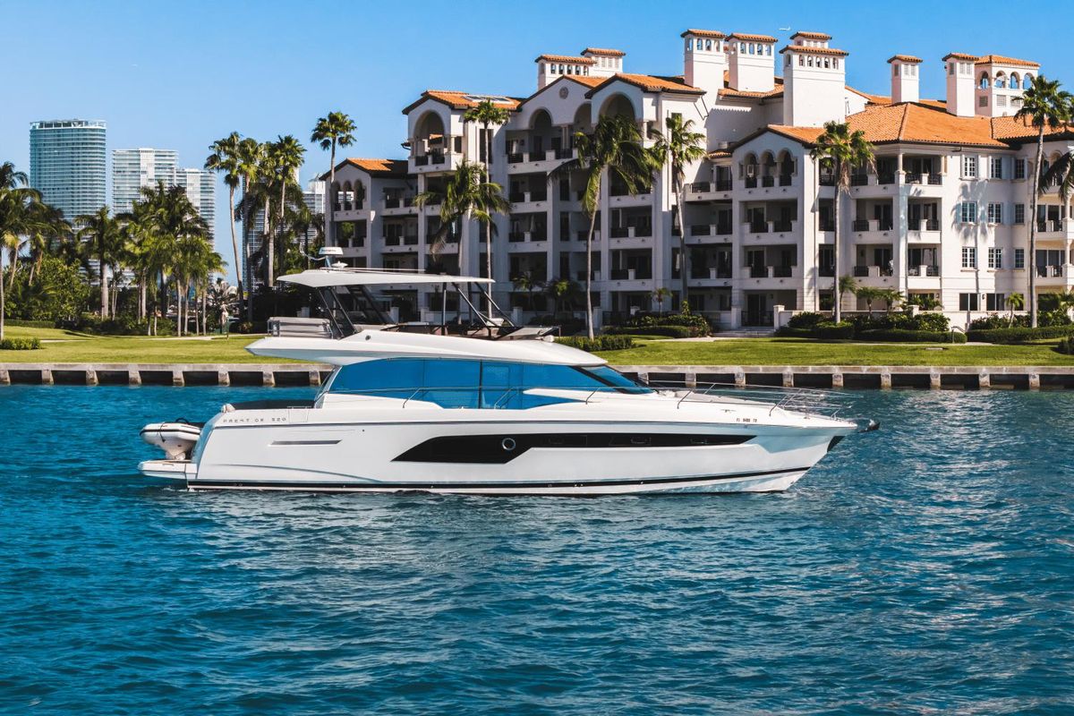 2020 Prestige 52 