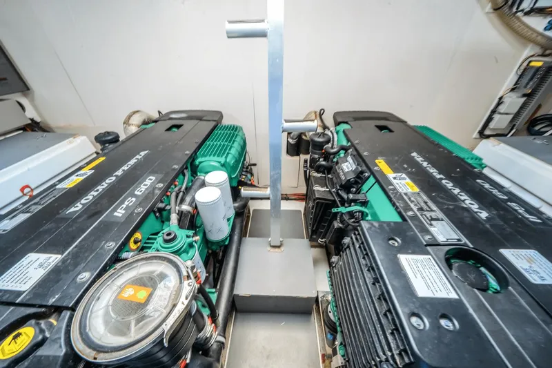 My Role - Commission Bonus Yacht Photos Pics 