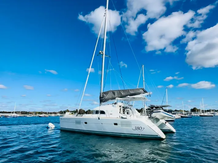 Mango Tango Yacht Photos Pics 2016 Lagoon 380 For Sale in Stonington, CT by Stonington Yacht Sales