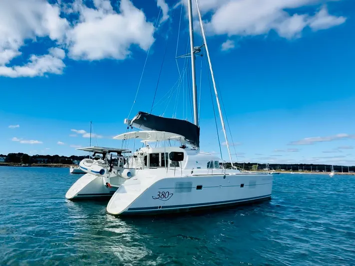 Mango Tango Yacht Photos Pics 2016 Lagoon 380 For Sale in Stonington, CT by Stonington Yacht Sales