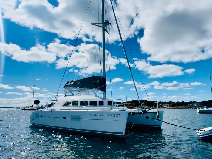 Mango Tango Yacht Photos Pics 2016 Lagoon 380 For Sale in Stonington, CT by Stonington Yacht Sales