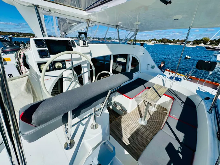 Mango Tango Yacht Photos Pics 2016 Lagoon 380 For Sale in Stonington, CT by Stonington Yacht Sales