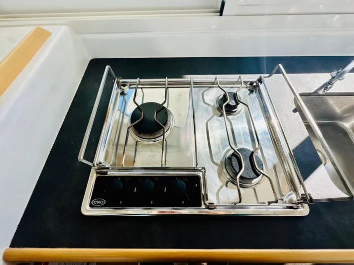 Mango Tango Yacht Photos Pics 2016 Lagoon 380 For Sale in Stonington, CT by Stonington Yacht Sales