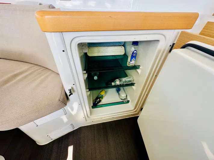 Mango Tango Yacht Photos Pics 2016 Lagoon 380 For Sale in Stonington, CT by Stonington Yacht Sales