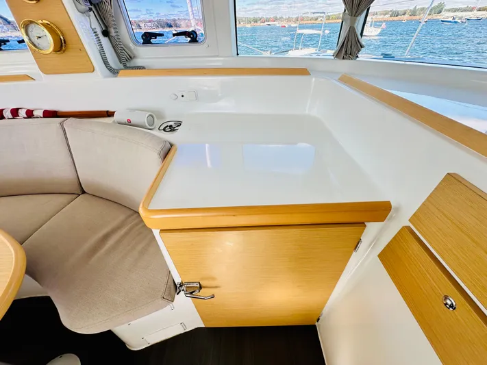 Mango Tango Yacht Photos Pics 2016 Lagoon 380 For Sale in Stonington, CT by Stonington Yacht Sales