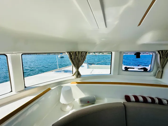 Mango Tango Yacht Photos Pics 2016 Lagoon 380 For Sale in Stonington, CT by Stonington Yacht Sales