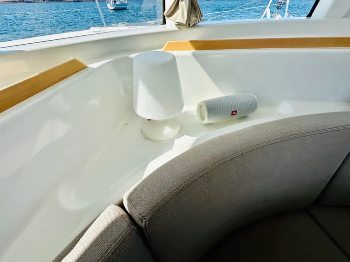 Mango Tango Yacht Photos Pics 2016 Lagoon 380 For Sale in Stonington, CT by Stonington Yacht Sales