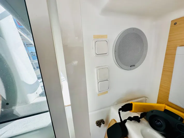 Mango Tango Yacht Photos Pics 2016 Lagoon 380 For Sale in Stonington, CT by Stonington Yacht Sales