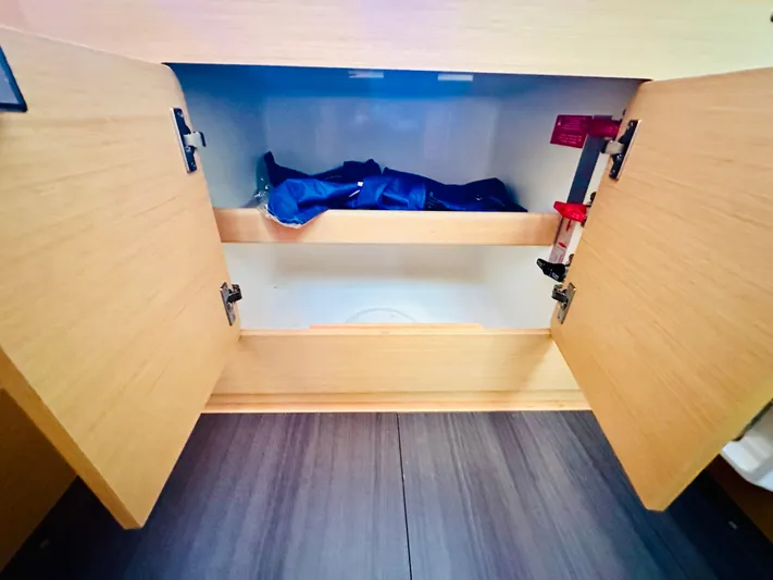 Mango Tango Yacht Photos Pics 2016 Lagoon 380 For Sale in Stonington, CT by Stonington Yacht Sales