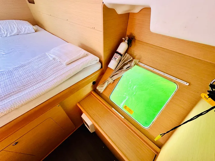 Mango Tango Yacht Photos Pics 2016 Lagoon 380 For Sale in Stonington, CT by Stonington Yacht Sales