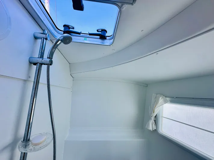 Mango Tango Yacht Photos Pics 2016 Lagoon 380 For Sale in Stonington, CT by Stonington Yacht Sales