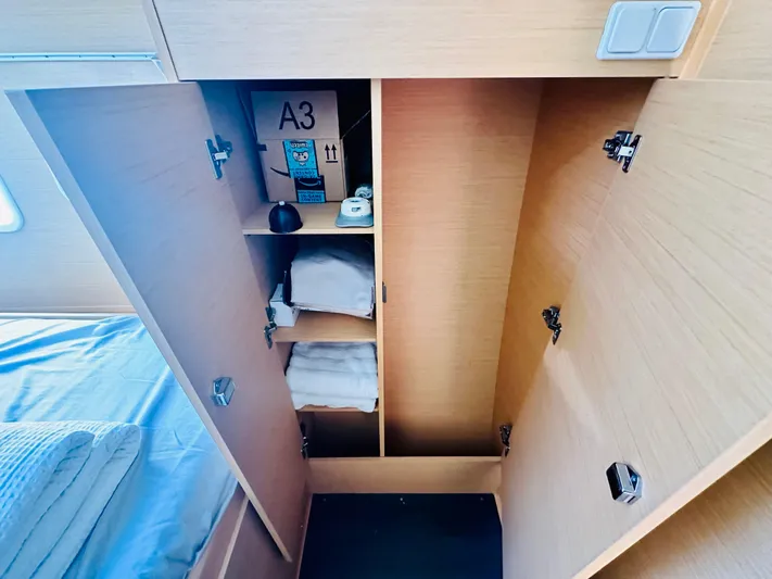 Mango Tango Yacht Photos Pics 2016 Lagoon 380 For Sale in Stonington, CT by Stonington Yacht Sales