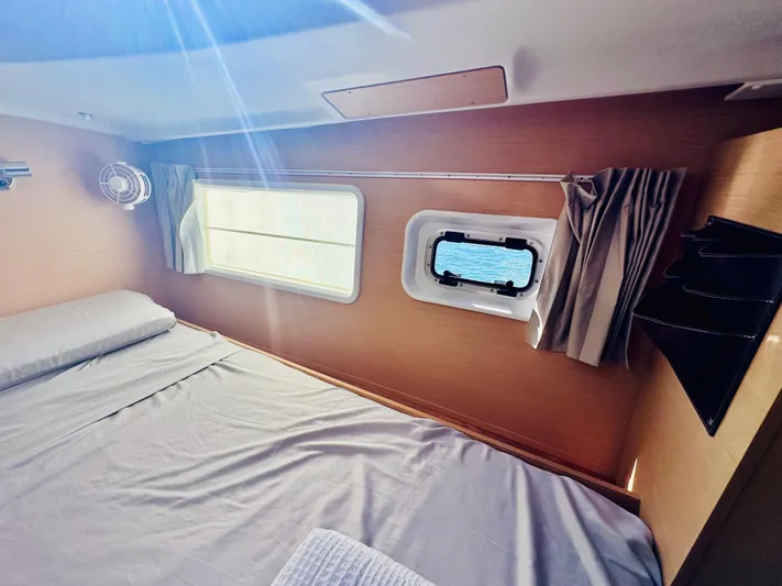 Mango Tango Yacht Photos Pics 2016 Lagoon 380 For Sale in Stonington, CT by Stonington Yacht Sales