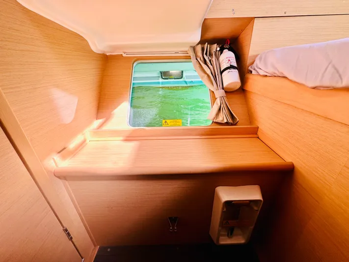 Mango Tango Yacht Photos Pics 2016 Lagoon 380 For Sale in Stonington, CT by Stonington Yacht Sales