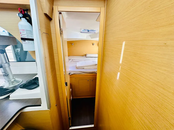 Mango Tango Yacht Photos Pics 2016 Lagoon 380 For Sale in Stonington, CT by Stonington Yacht Sales