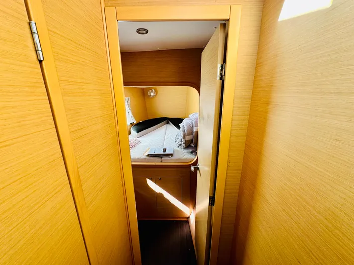 Mango Tango Yacht Photos Pics 2016 Lagoon 380 For Sale in Stonington, CT by Stonington Yacht Sales