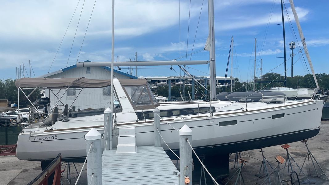 2018 Beneteau Oceanis 45