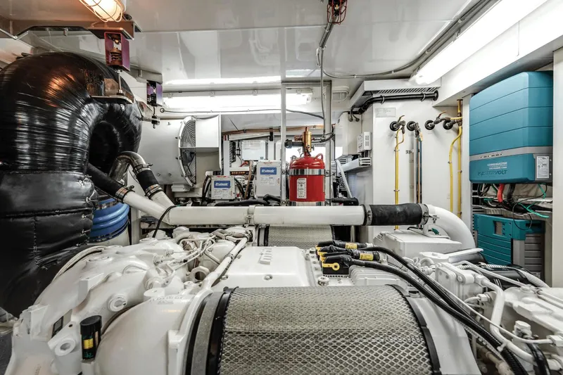 Uncorked Yacht Photos Pics 