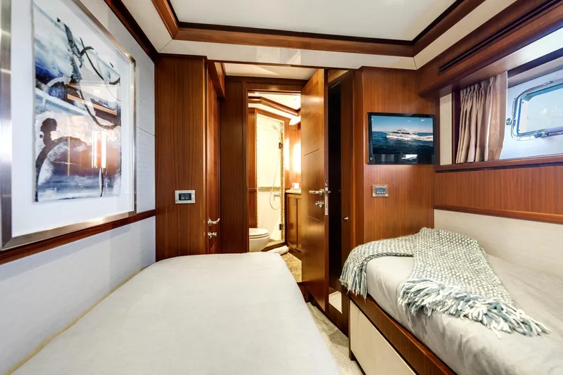 Uncorked Yacht Photos Pics 