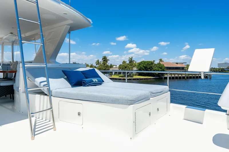 Uncorked Yacht Photos Pics 