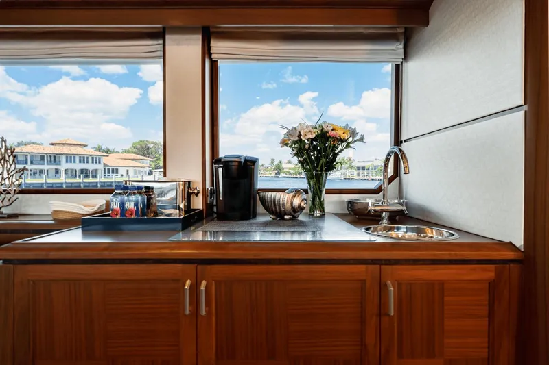 Uncorked Yacht Photos Pics 